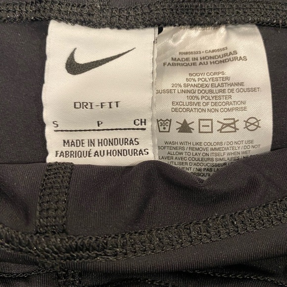 Nike Women's Volleyball Shorts - Picture 2 of 2